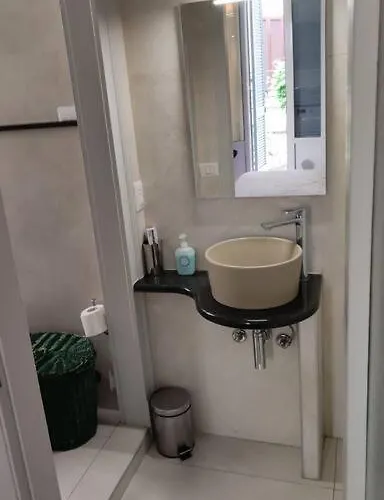 Apartment Monolocale Intimo Con Terrazzino Milan