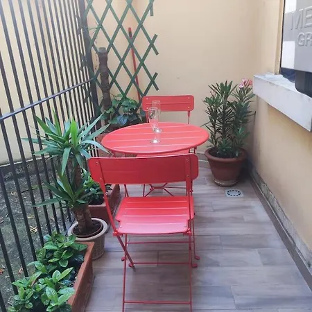 Apartamento Monolocale Intimo Con Terrazzino *